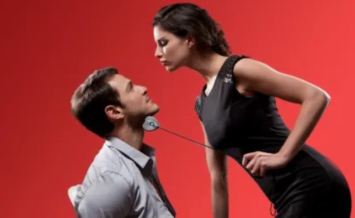10 Biggest BDSM Flags in Dating & Relationships
